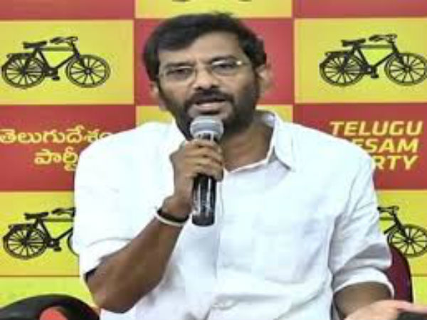 కోట్ల భూములు లక్షలకే ఎలా వచ్చాయి?
