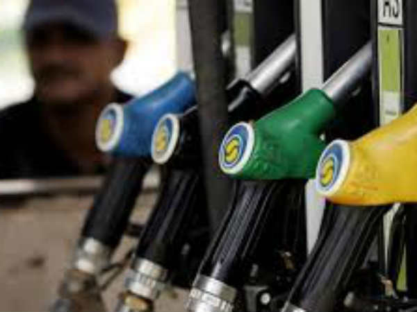 పెట్రోలియం ఉత్పత్తుల దిగుమతులతో 150 బిలియన్ డాలర్ల వాణిజ్యలోటు