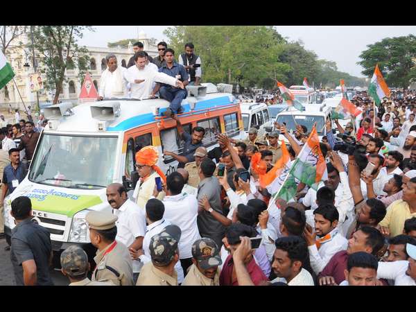 326 నగరాలు, పట్టణాలు