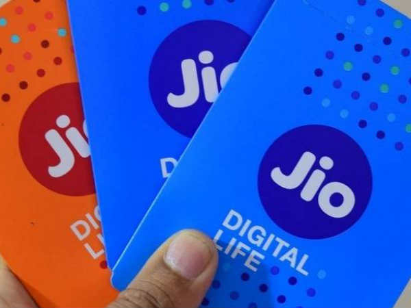 ఐడియా - వొడాఫోన్ విలీనం.. ఎయిర్ టెల్‌లో టెలీనార్, టాటా టెలీ