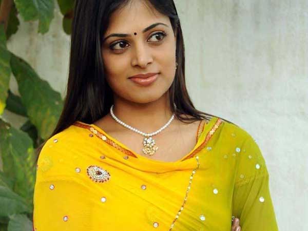 మహిళ సహాయం మహిళ సహాయం