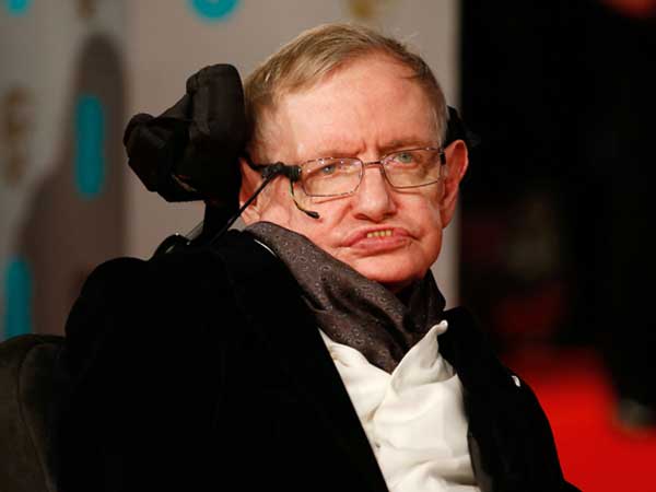 చక్రాల కుర్చీకే పరిమితమైనా.. చేతి వేళ్ల సంజ్ఞలతో ఉద్వేగ భరిత వాతావరణం