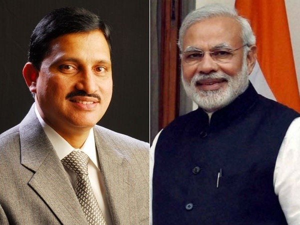 సుజనా చౌదరి మొదట మోడీకి నమస్కరించారు