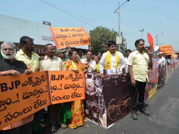 మేం పాండవులం, మీరు కౌరవులు