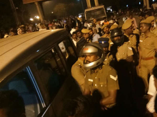 జైల్లోని ఆసుపత్రిలో