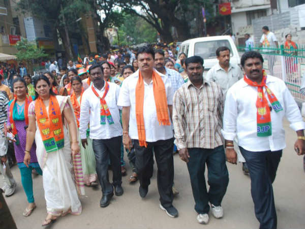 పక్కా తెలుగోడు