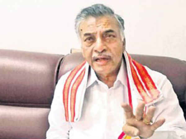 Former MP Yarlagadda's sensational allegations against AP government Former MP Yarlagadda's sensational allegations against AP government