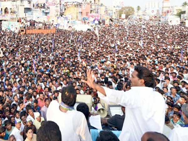 హోదా విషయంలో...చంద్ర బాబు డ్రామాలు