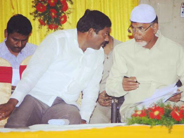 పార్టీ కోసం పని చేయాలి పార్టీ కోసం పని చేయాలి