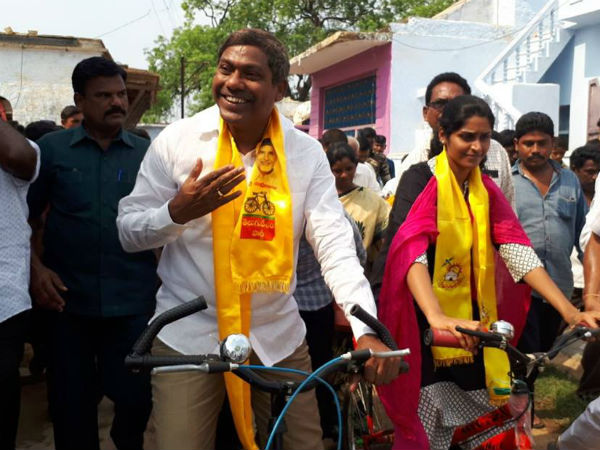 భూమా కేడర్.. నా తండ్రి కారణం భూమా కేడర్.. నా తండ్రి కారణం