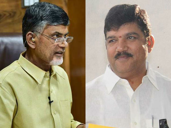  కర్నాటకకు టీంలు పంపించే అవసరం లేదు బీజేపీని విమర్శిస్తే ఆ పార్టీ నేతలకంటే విజయ