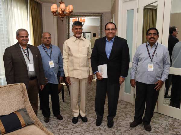  రాజధానికి సాయం చేస్తామన్న ఎన్నారైలు