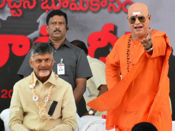 మోడీ-జగన్ మధ్య విజయసాయి దూతగా మోడీ-జగన్ మధ్య విజయసాయి దూతగా