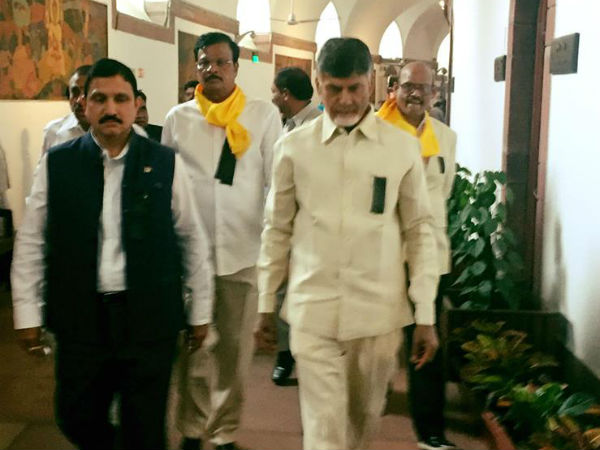 దేశాన్ని పాలించే హక్కు కోల్పోతోంది