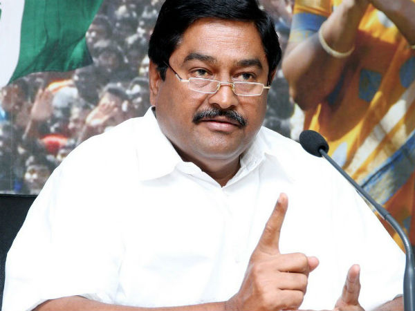 జగన్ నాలుగేళ్లుగా పోరాడుతున్నారు