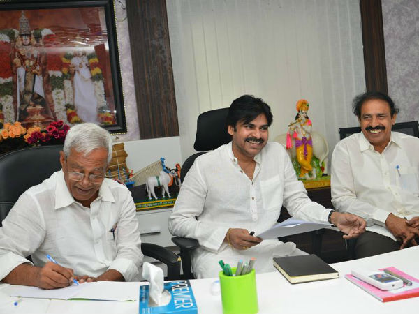 ఆమరణ దీక్షపై వామపక్ష నేతలతో చర్చ