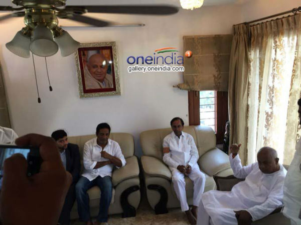 కేసీఆర్‌కు మంచి మిత్రుడు