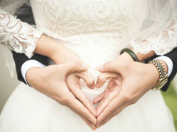 Kerala Photo Studio ‘Morphs’ Wedding Pictures of Women, Uses Them for Pornographic Purposes Kerala Photo Studio ‘Morphs’ Wedding Pictures of Women, Uses Them for Pornographic Purposes