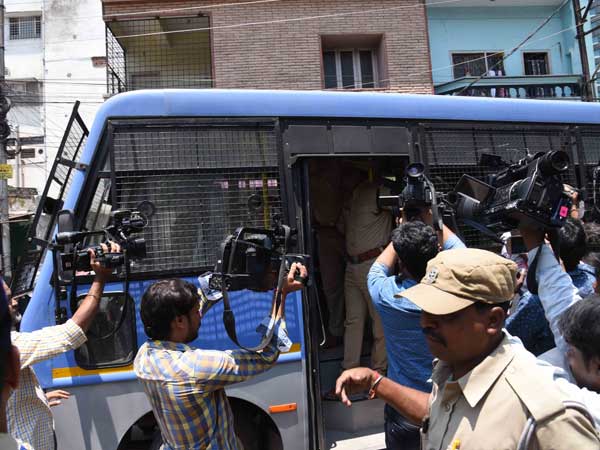 మేం ఎప్పుడూ అలా అనలేదు మేం ఎప్పుడూ అలా అనలేదు