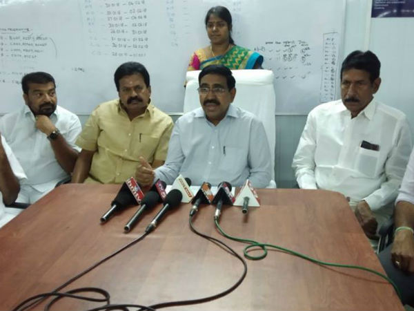 జగన్, పవన్‌లు పిలిస్తే రాలేదు