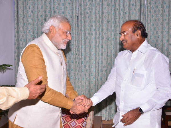 తెలుగు ప్రజల సత్తా మోడీకి చూపిద్దాం