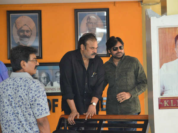 జనసేన అనుమానాలు