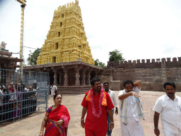 అక్రమాలపై...ఎంపీ, ఎమ్మెల్యేల పిర్యాదులు