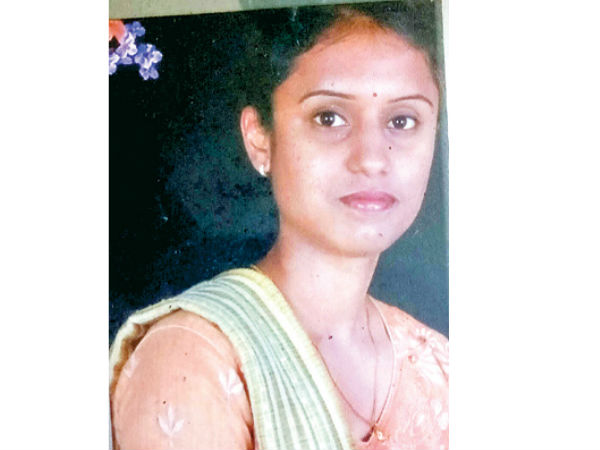 ఉద్యోగం పోవడంతో సౌమ్య వద్ద డబ్బు