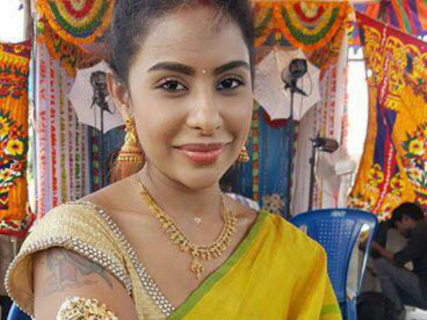  శ్రీరెడ్డి వ్యాఖ్యలపై ఆగ్రహం