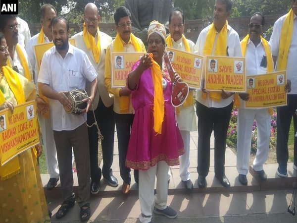 తాళ్లతో అడ్డుకున్నారు
