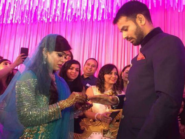 Tej Pratap Yadav wrote “Miss you PAPA” on facebook and Twitter; got engaged in Patna with Aishwarya Rai Tej Pratap Yadav wrote “Miss you PAPA” on facebook and Twitter; got engaged in Patna with Aishwarya Rai