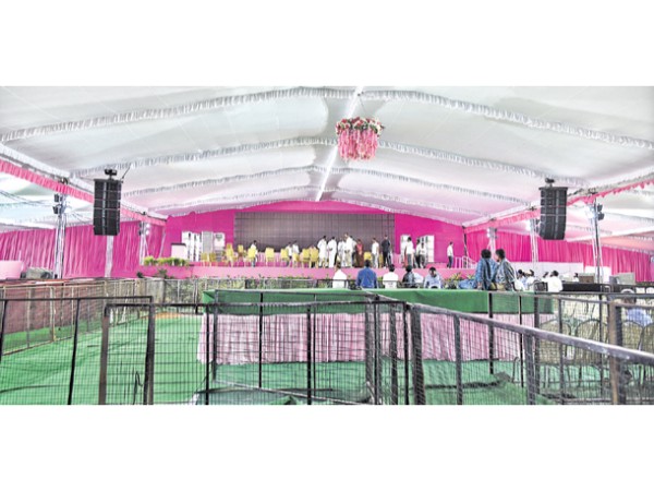 వివిధ దేశాల నుంచి.. వివిధ దేశాల నుంచి..