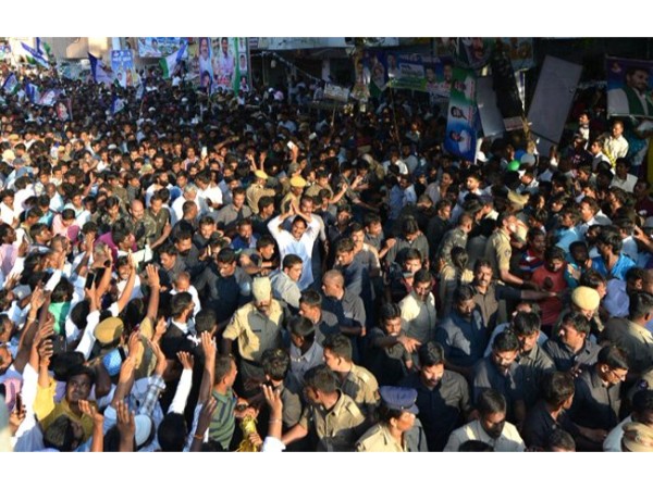 ఏ దేశానికెళితే అదే పాట ఏ దేశానికెళితే అదే పాట