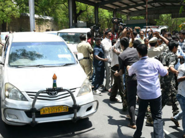 ఏ ముఖం పెట్టుకుని..