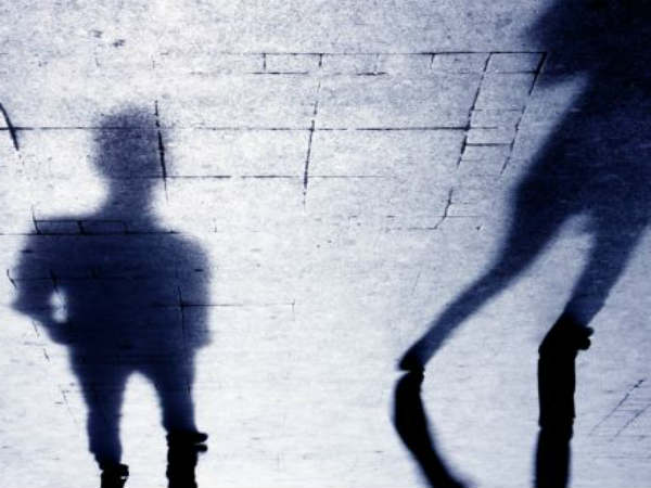 వదంతులను నమ్మి దాడులు..: వదంతులను నమ్మి దాడులు..: