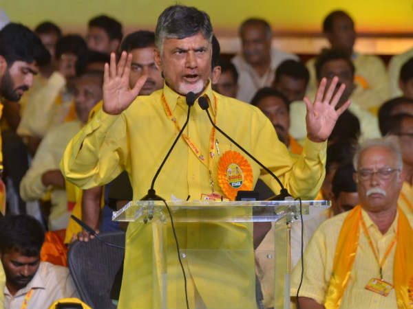 కేంద్రంతో చేతులు క‌లిపి కుట్ర‌లు చేస్తున్న వైసిపికి ఎందుకు ప్రాధాన్య‌త ఇవ్వాలి..