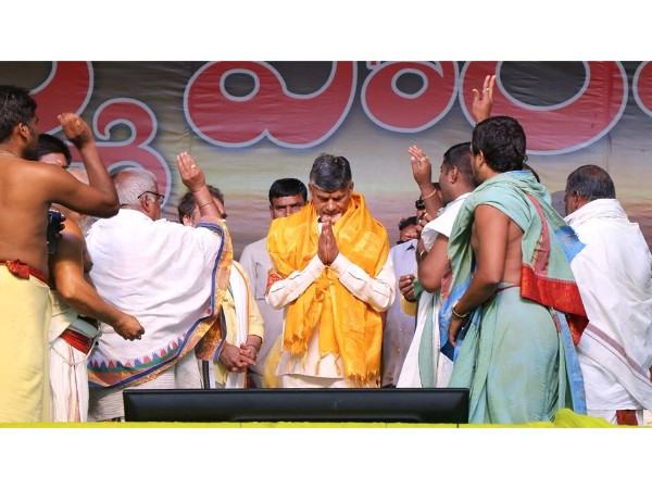 జగన్ పార్టీ లాలూచీ..