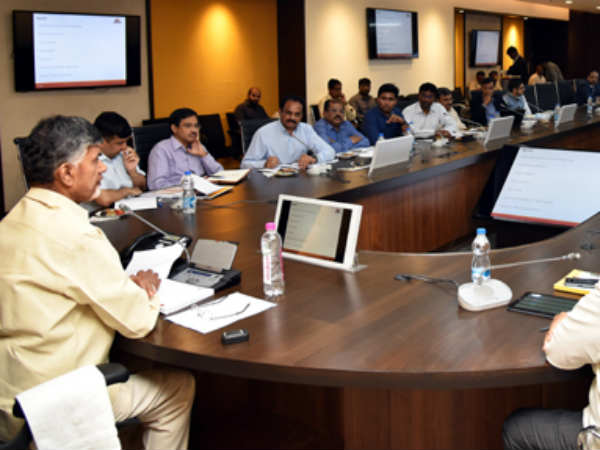 పిలిచినా...ఎందుకు రాలేదు...