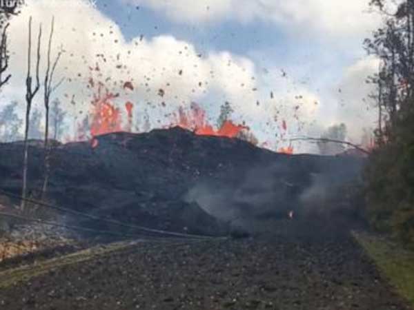  వందలాది చిన్న భూకంపాలు