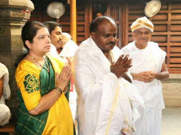 ధర్మస్థలంలో పూజలు