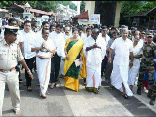 వర్షాలు, అధిక లాభాలు