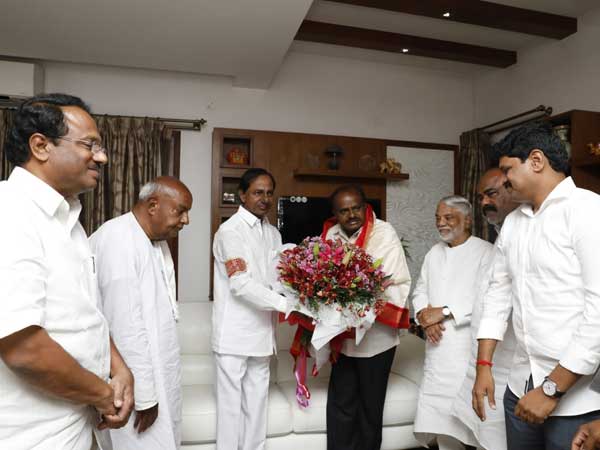 ఆహ్వానం మేరకు