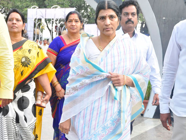 టీడీపీని అమ్మే ప్రయత్నం