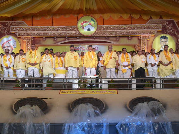 మోదీ ప‌థకాల వ‌ల్ల ఒరిగిందేమిటి.. నిర్వీర్య‌మైన బాంకింగ్ రంగం...