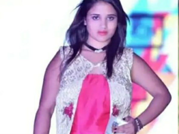 నడిరోడ్డులో బూతులు