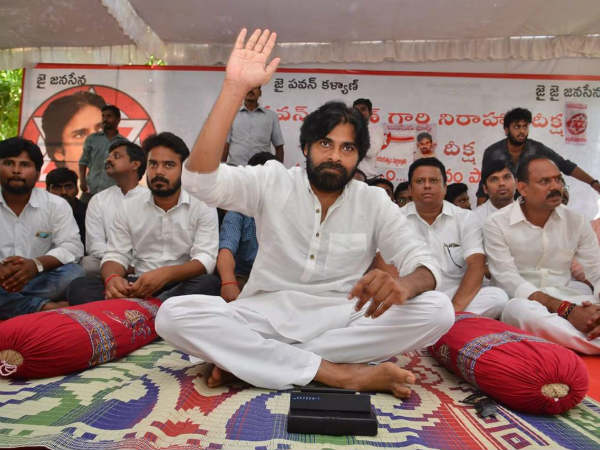 జనసేన సభలకు సీఎం అడ్డు, ఎమ్మెల్యేల్ని, కుటుంబాలను బహిష్కరించాలి జనసేన సభలకు సీఎం అడ్డు, ఎమ్మెల్యేల్ని, కుటుంబాలను బహిష్కరించాలి