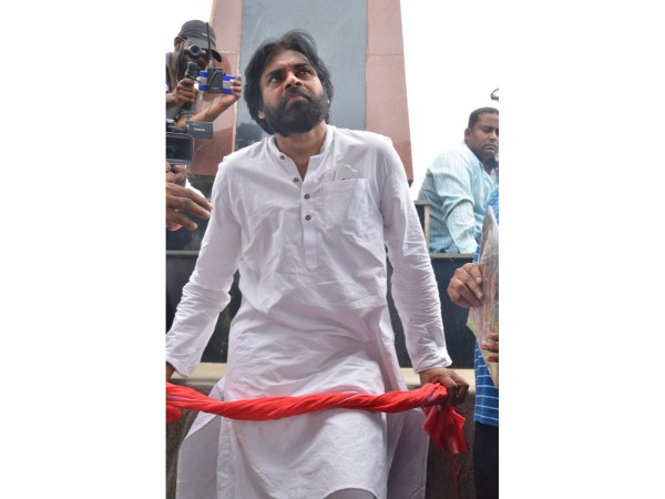 రక్షణ ఇవ్వడం లేదు? అన్నింటికి సిద్ధపడే రక్షణ ఇవ్వడం లేదు? అన్నింటికి సిద్ధపడే