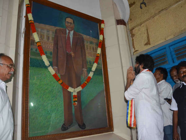  అంబేద్కర్ భవన్‌లో..