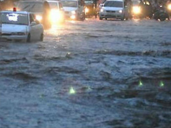 అక్కడక్కడా వడగళ్లు: