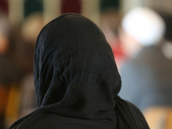 ఆచూకీ చెబితే నజరానా..: ఆచూకీ చెబితే నజరానా..: